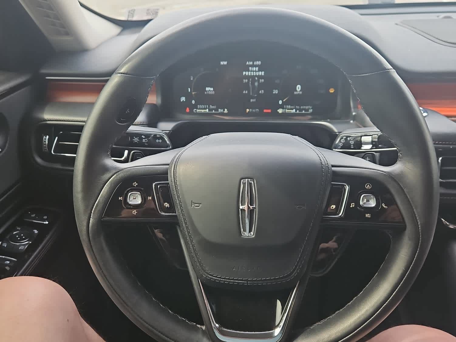 Used 2023 Lincoln Aviator Reserve w/ Equipment Group 201A image 16