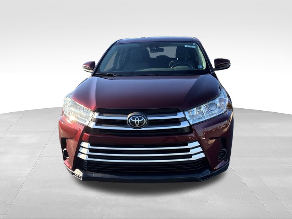 Used 2019 Toyota Highlander LE AWD/4WD image 27
