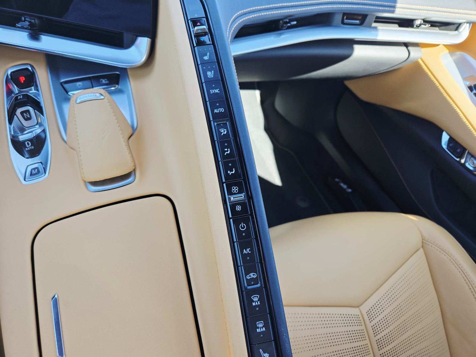 Used 2023 Chevrolet Corvette Z06 image 32