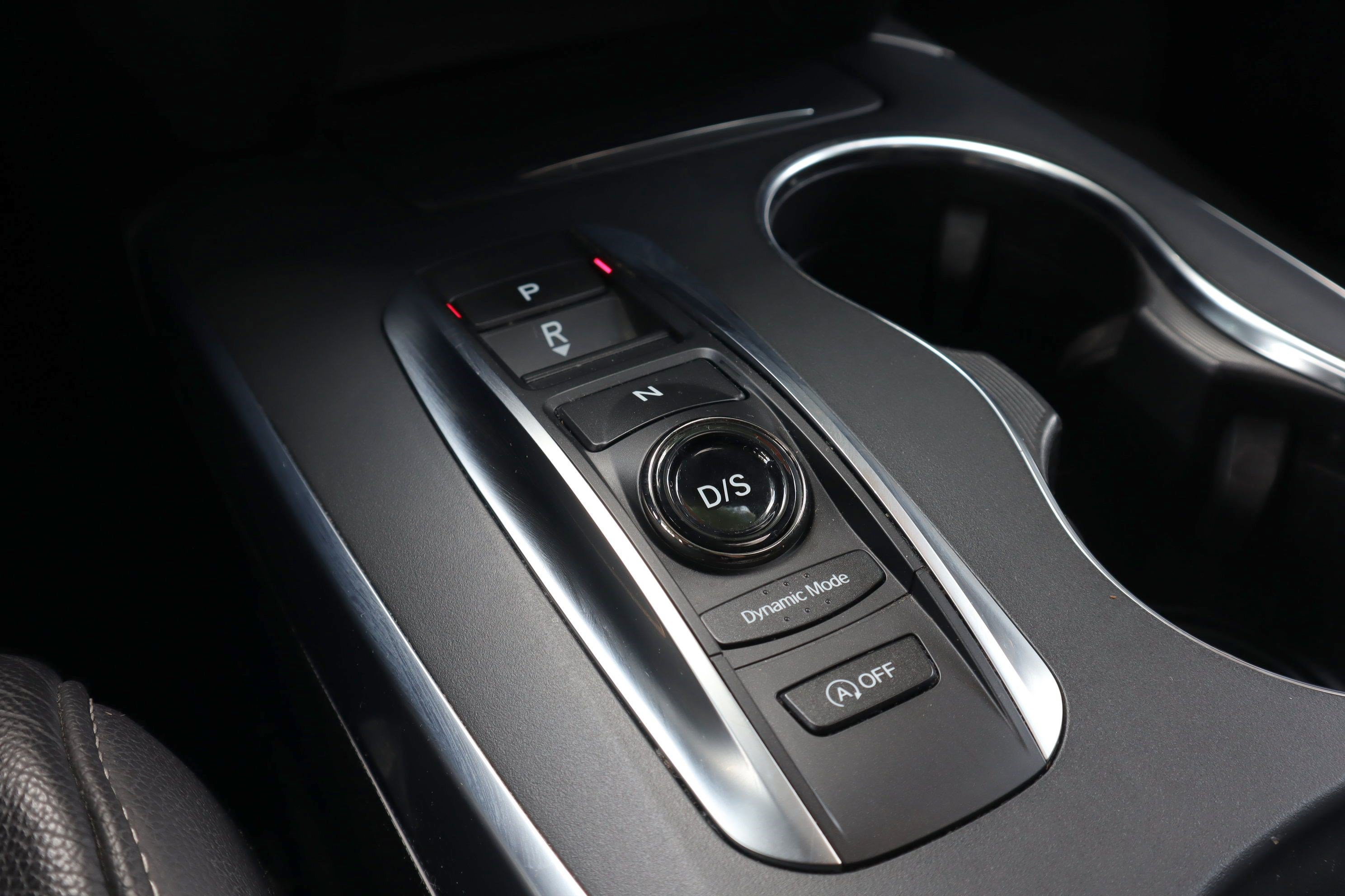 Used 2020 Acura MDX SH-AWD w/ Technology Package image 16