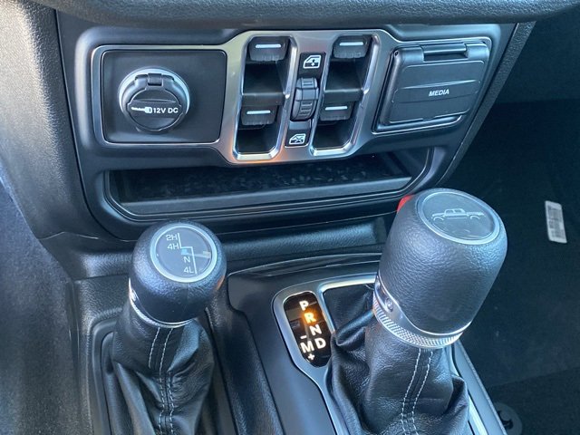 New 2025 Jeep Gladiator Sport image 23