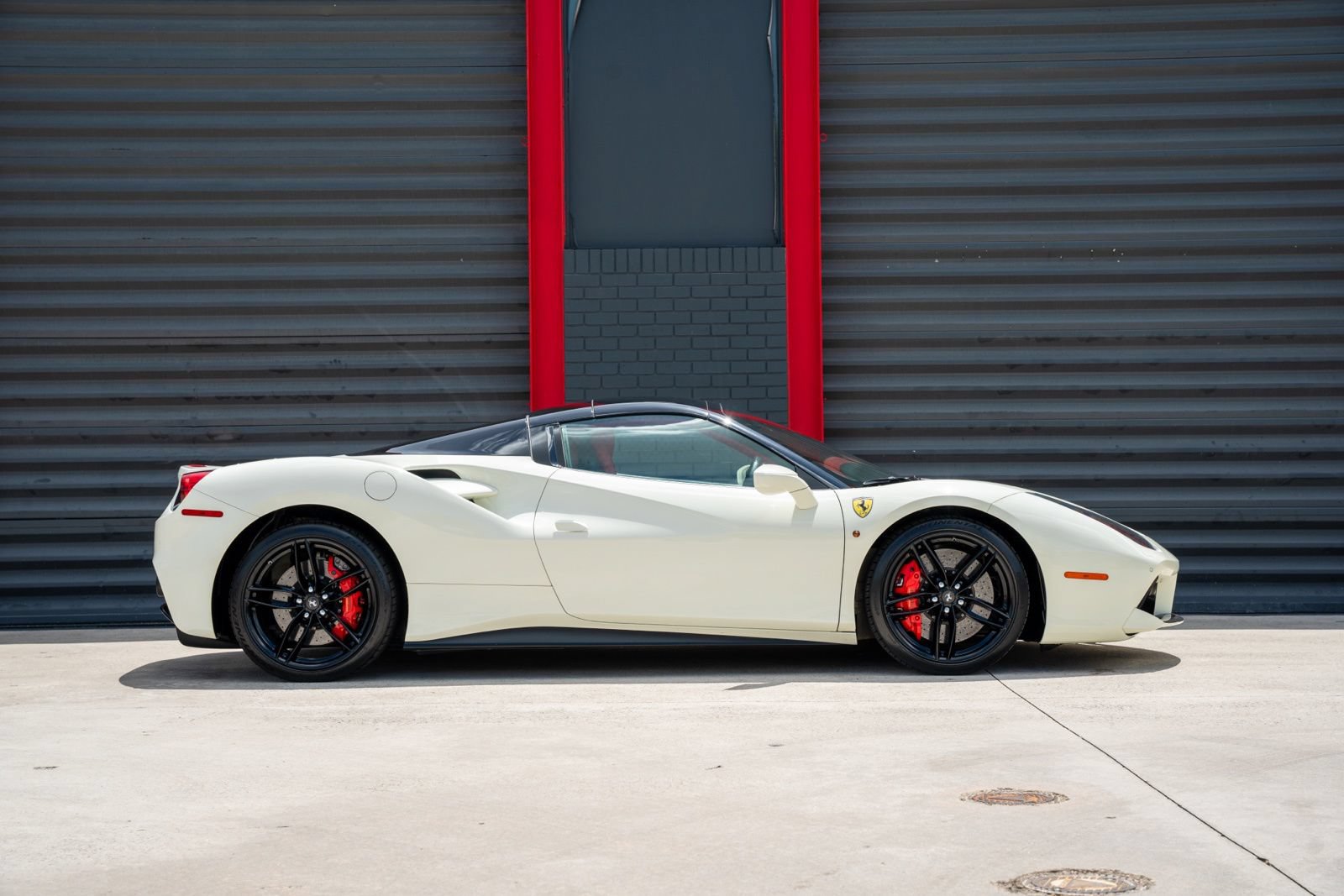 Used 2018 Ferrari 488 Spider RWD image 22