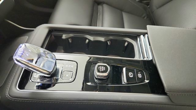 New 2025 Volvo XC90 T8 Ultra w/ Protection Package Premier AWD/4WD image 17