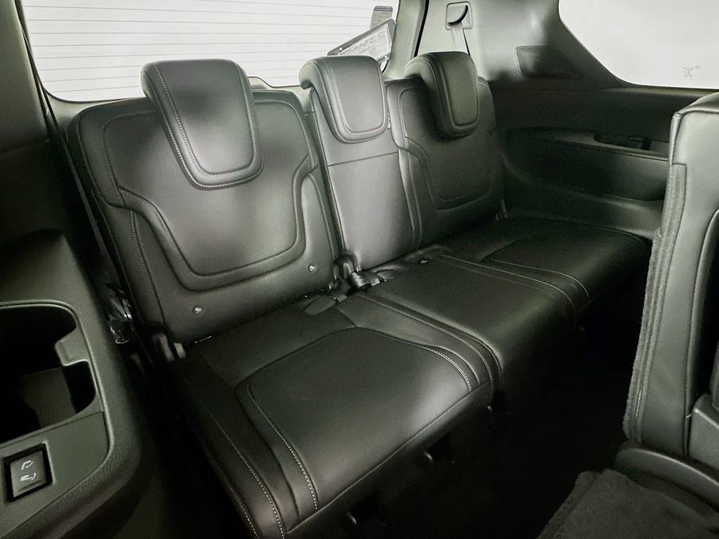 New 2025 Nissan Armada PRO-4X w/ Pro-4X Premium Package image 36