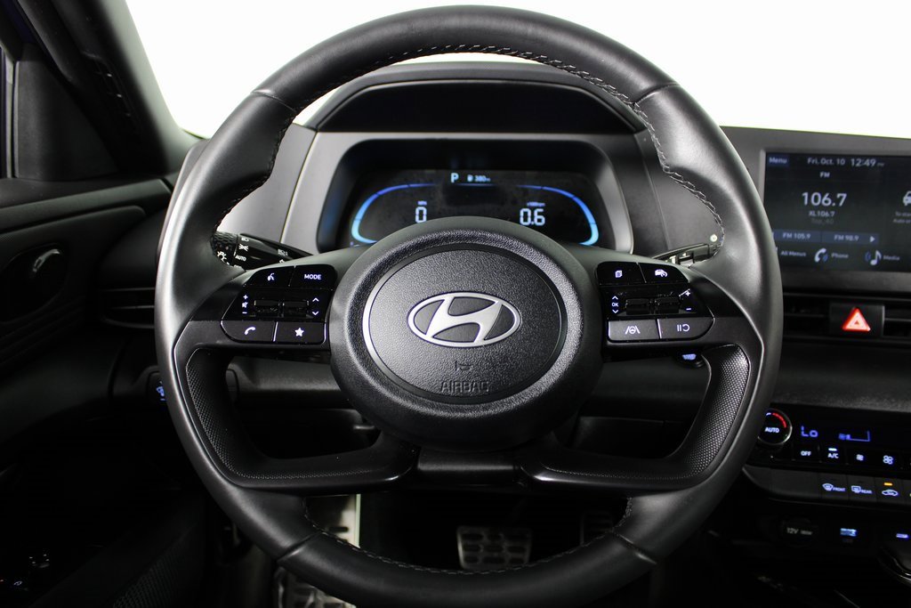 Certified 2025 Hyundai Elantra Sport image 20
