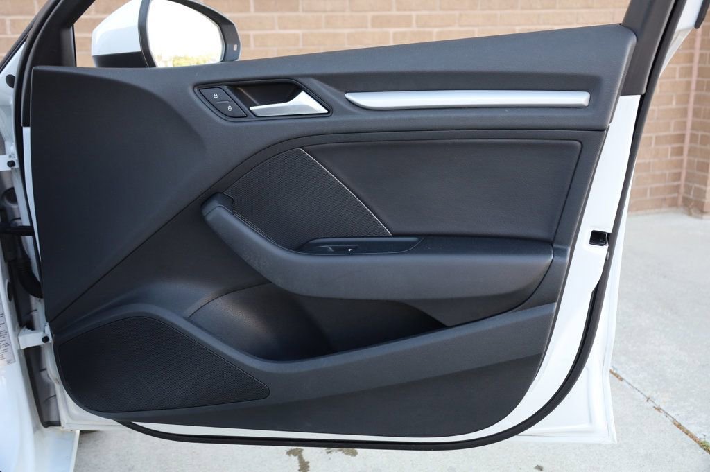 Used 2015 Audi A3 1.8T Premium image 28