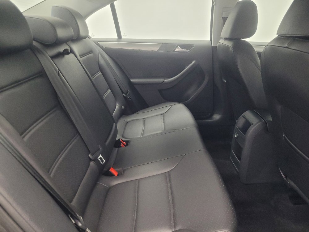 Used 2018 Volkswagen Jetta SE FWD image 19