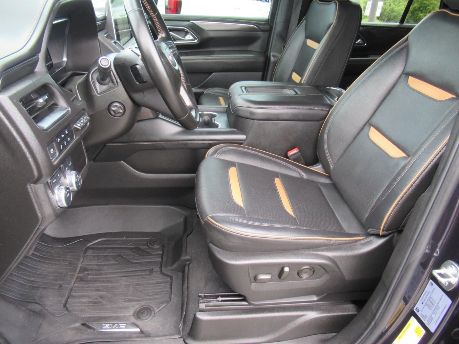Used 2024 GMC Yukon AT4 w/ Technology Package AWD/4WD image 16