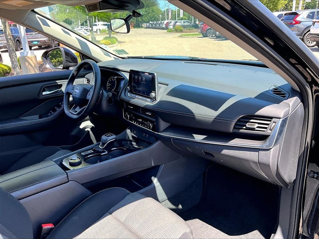 Certified 2026 Nissan Rogue SV AWD/4WD image 14
