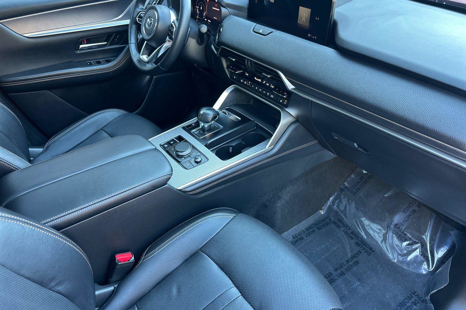 Certified 2025 MAZDA CX-70 Plug-In Hybrid w/ Premium Pkg image 18