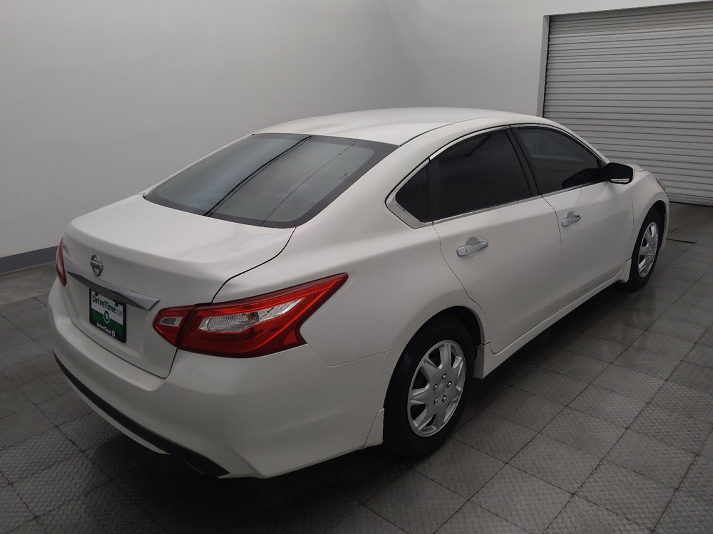 Used 2016 Nissan Altima 2.5 S w/ Power Driver Seat Package FWD image 9
