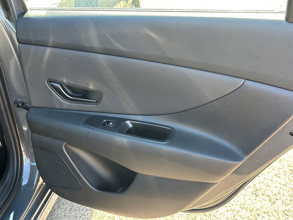 New 2025 Hyundai Elantra Sport image 16