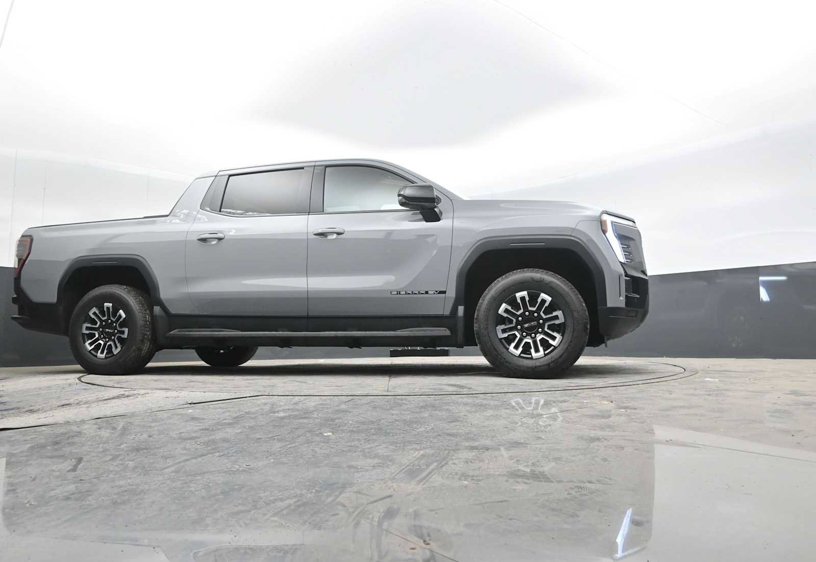 New 2026 GMC Sierra EV Elevation image 39