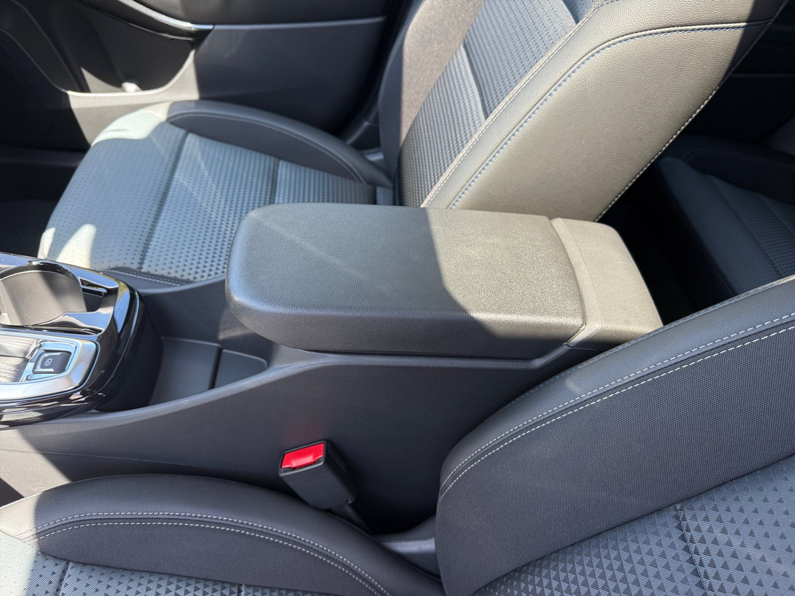 New 2026 Chevrolet Trax LT w/ Sunroof Package FWD image 14