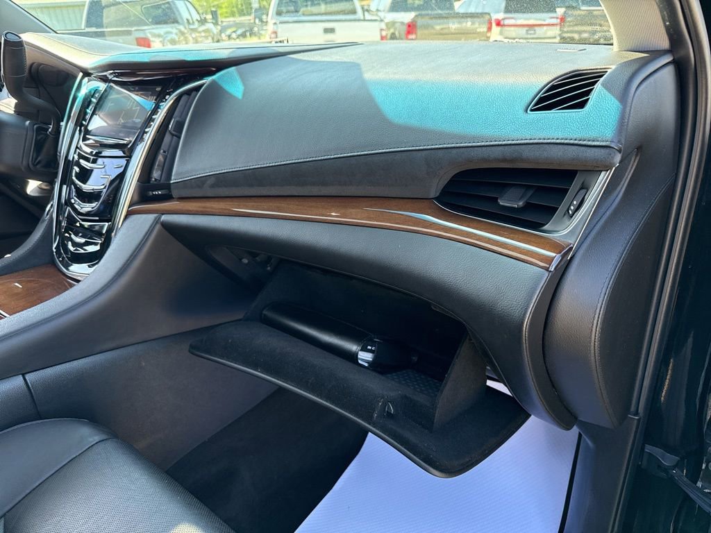 Used 2016 Cadillac Escalade ESV Premium AWD/4WD image 49