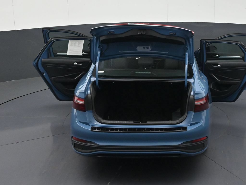 Used 2025 Volkswagen Jetta Sport FWD image 42