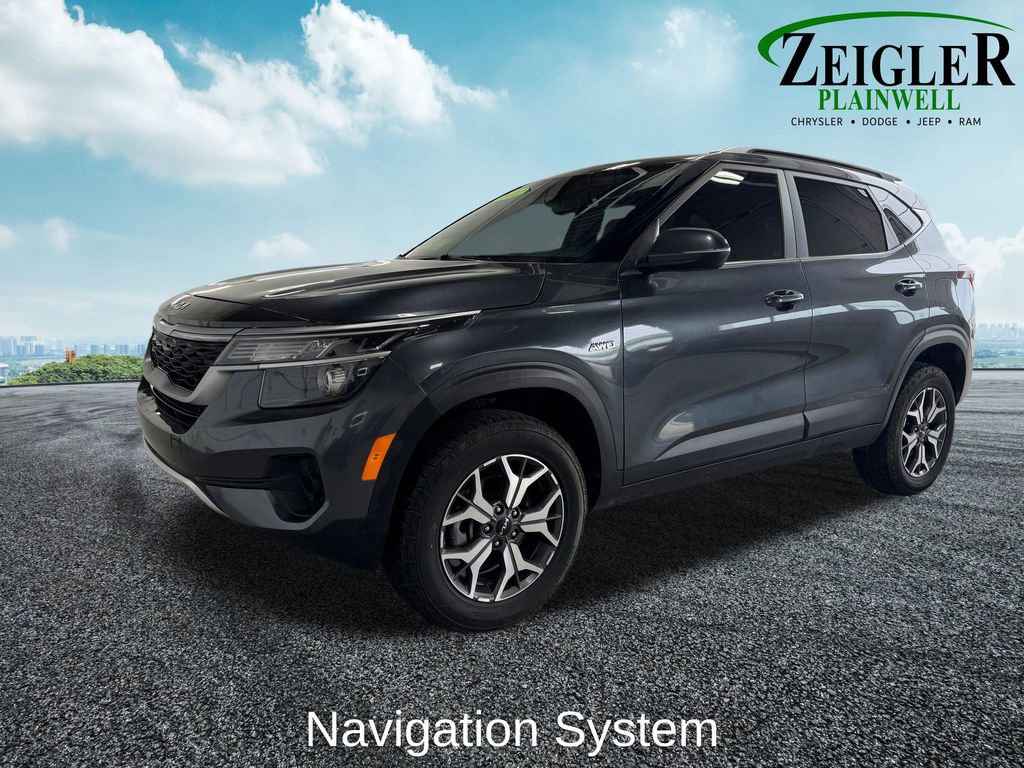 Used 2022 Kia Seltos EX AWD/4WD image 2