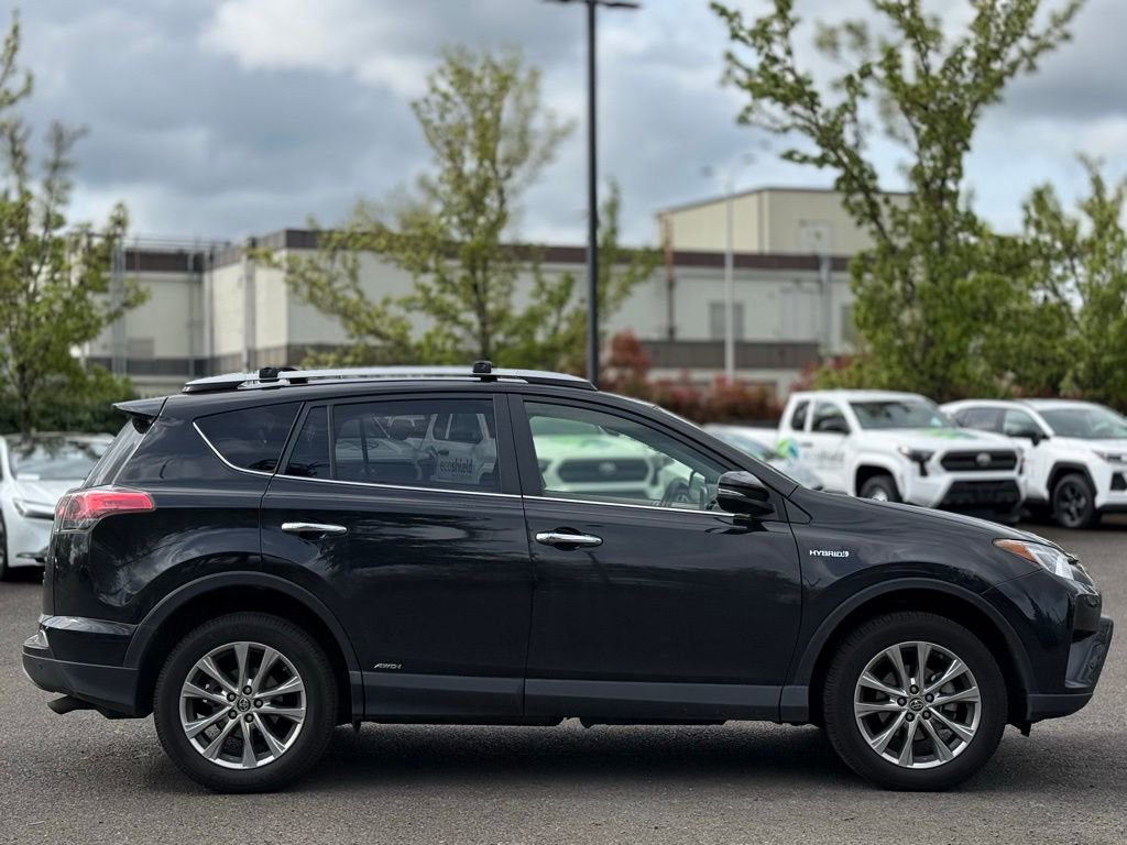 Used 2018 Toyota RAV4 Limited image 6