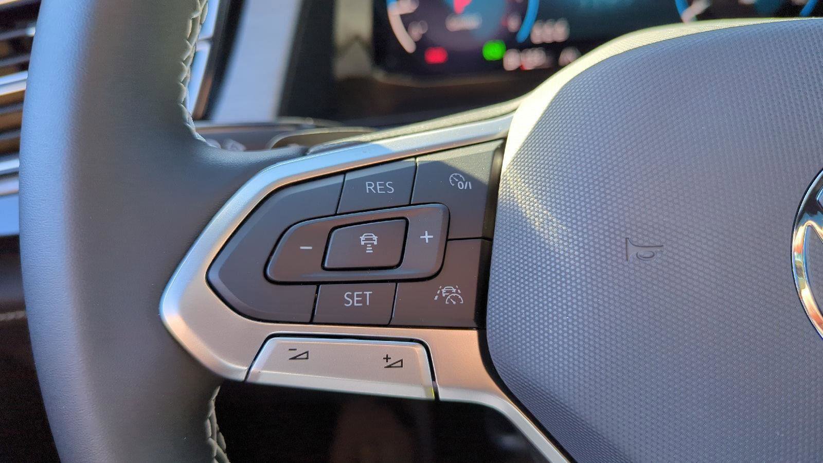 New 2026 Volkswagen Atlas Cross Sport SE image 19