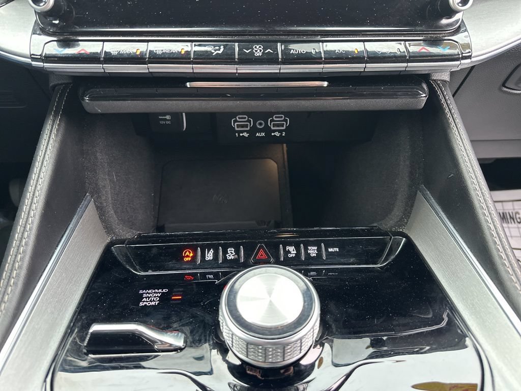 Used 2024 Jeep Wagoneer Series II AWD/4WD image 55