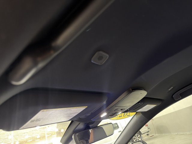 Used 2025 Toyota Camry SE w/ Convenience Package FWD image 10