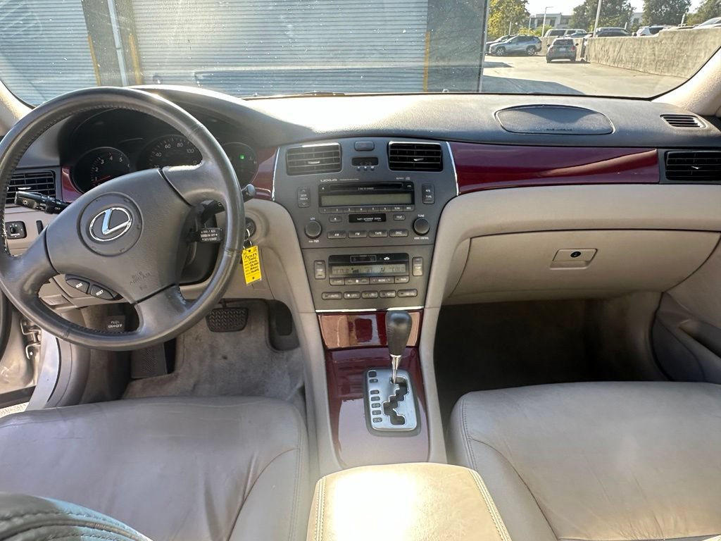 Used 2004 Lexus ES 330 FWD image 7