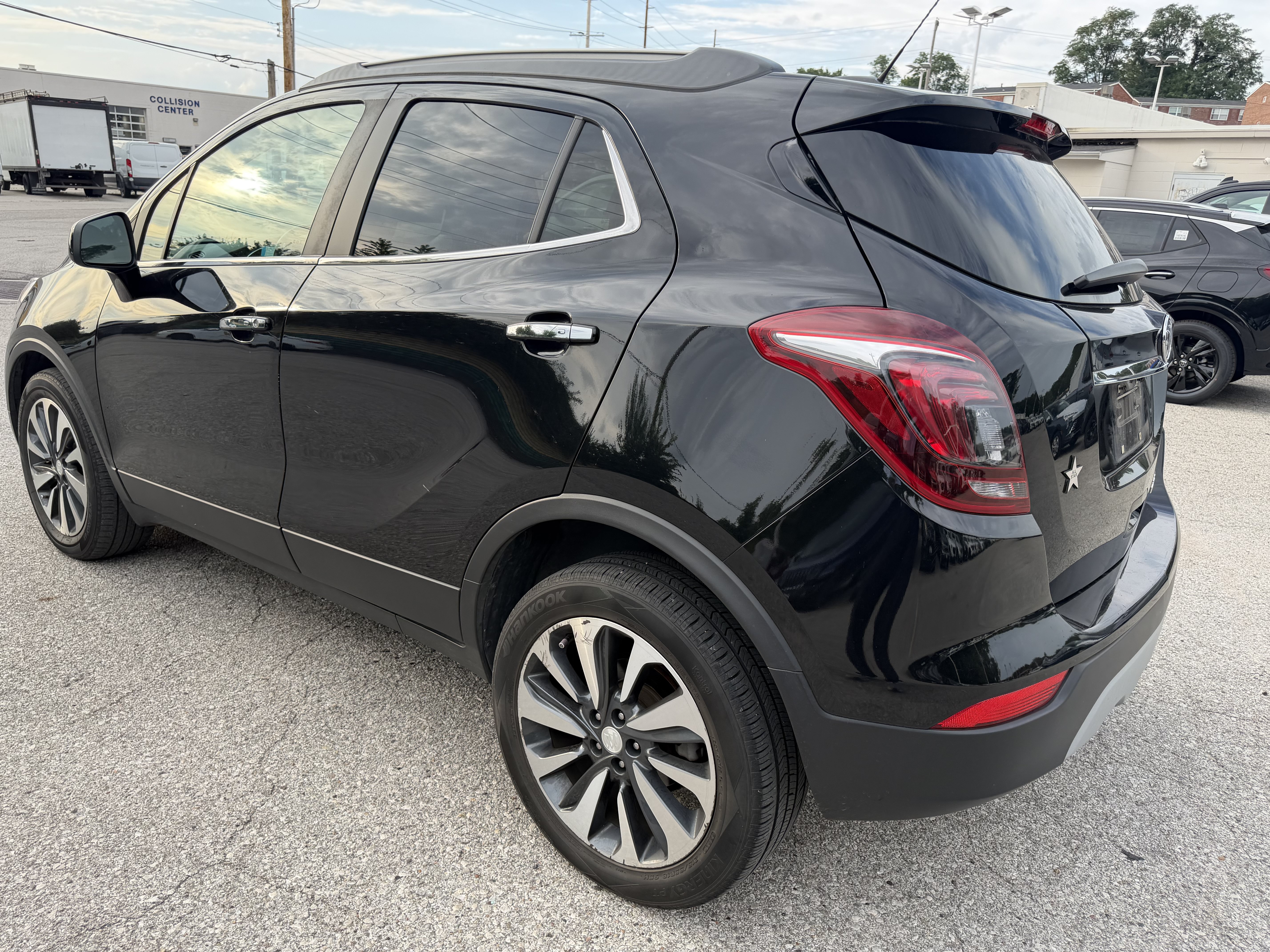 Used 2021 Buick Encore Preferred FWD image 5