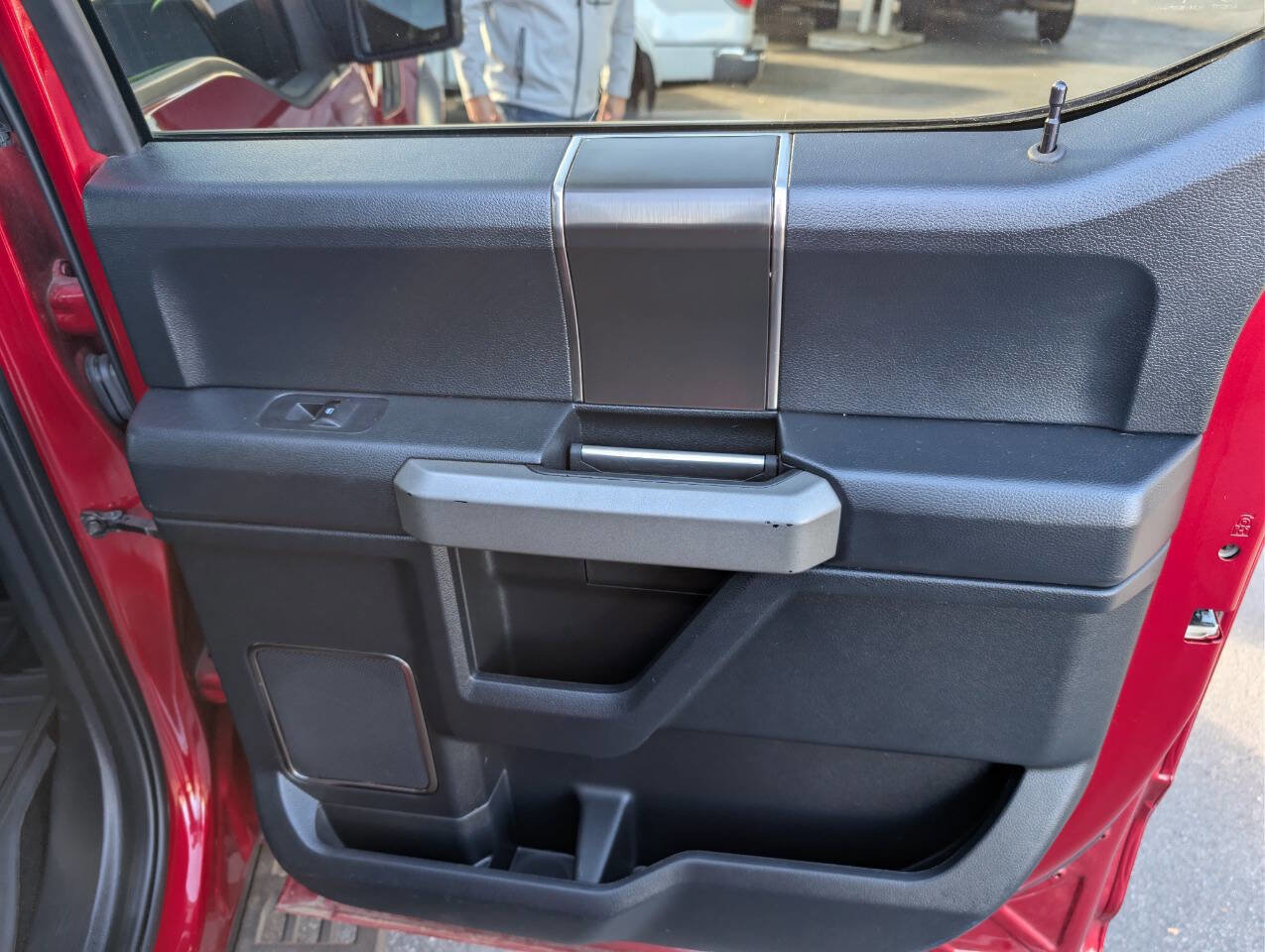 Used 2019 Ford F150 Raptor w/ Equipment Group 802A Luxury image 36