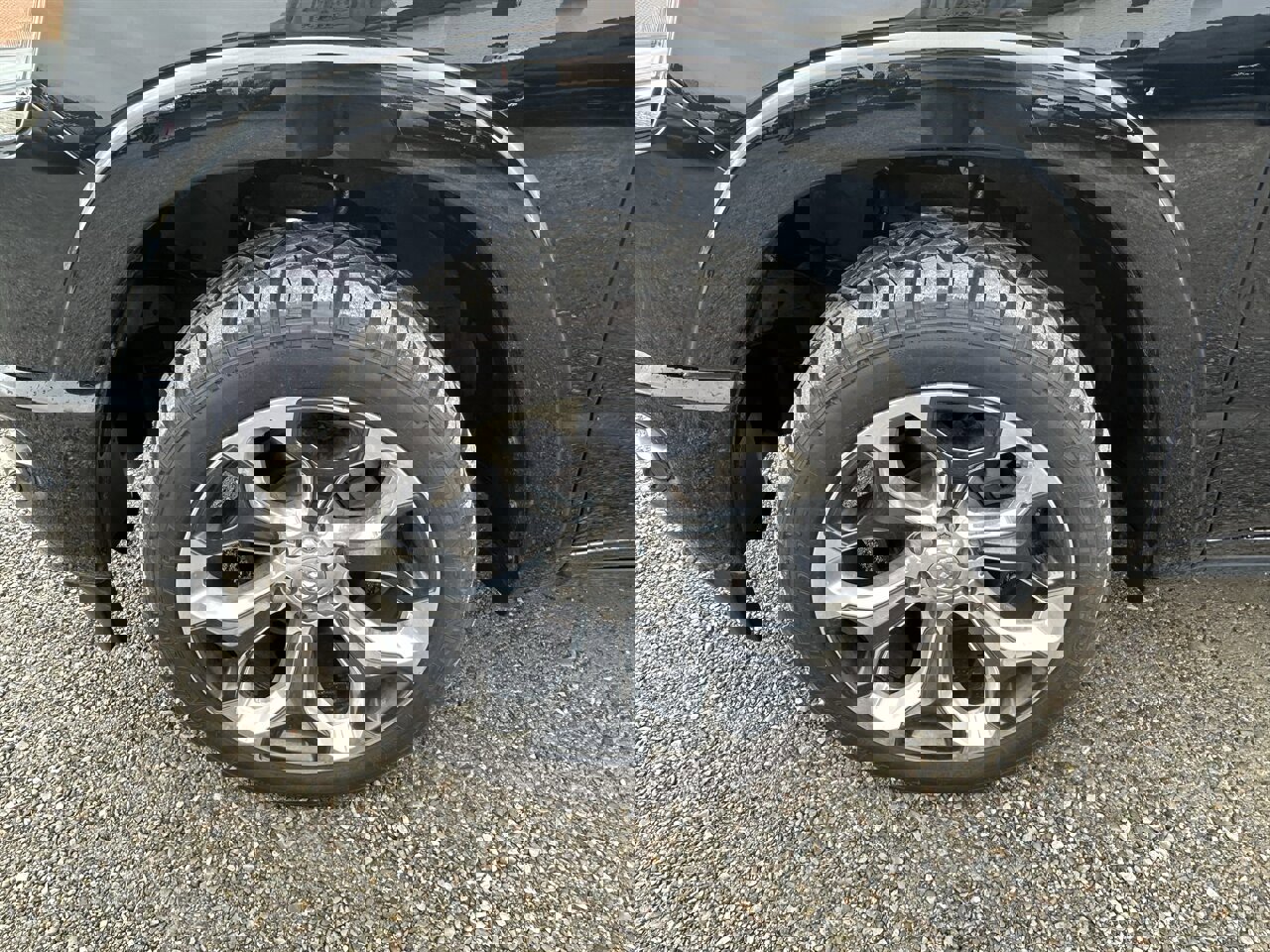 Used 2022 RAM 1500 Limited w/ Body-Colour Bumper Group image 40