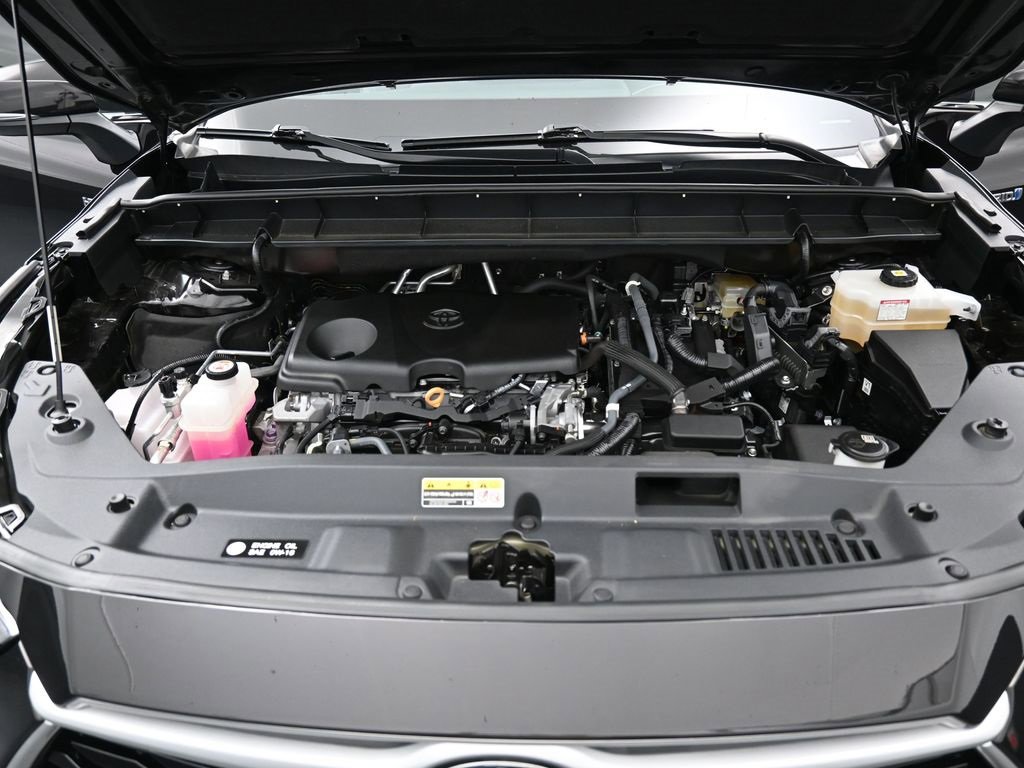 Used 2021 Toyota Highlander XLE image 38