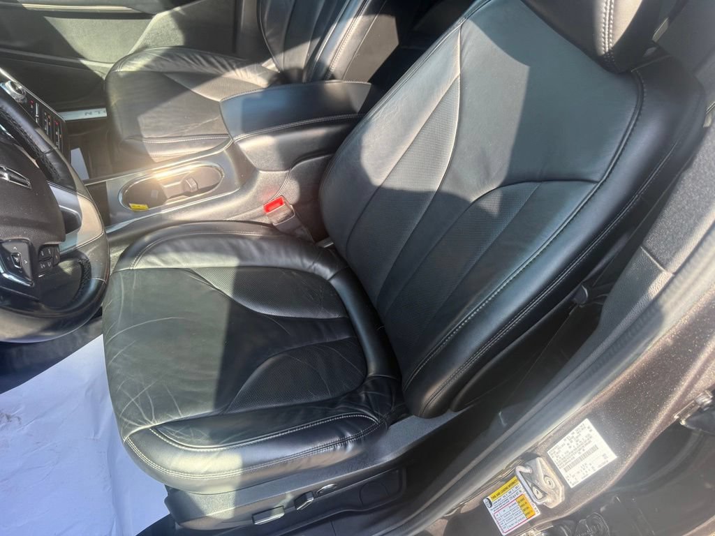 Used 2017 Lincoln MKC Select w/ Select Plus Package AWD/4WD image 16