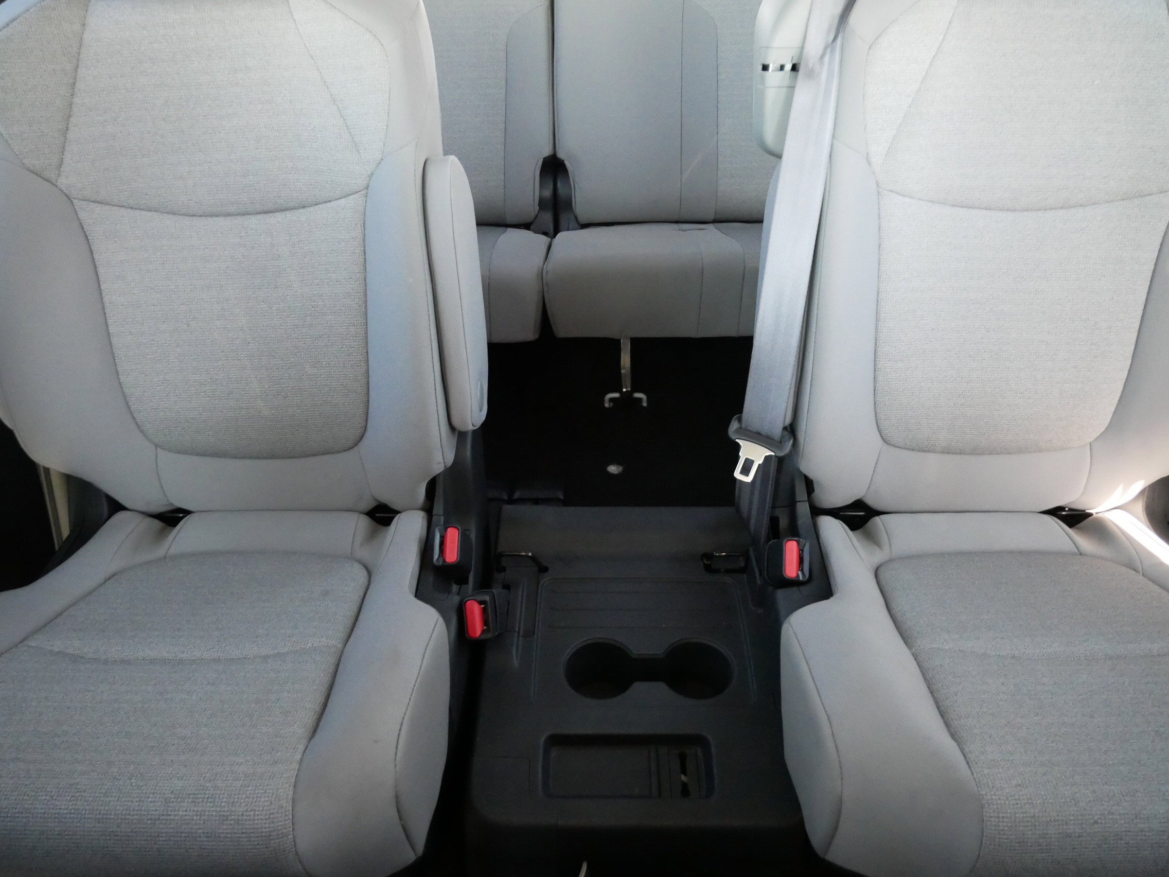 Certified 2025 Toyota Sienna LE image 13