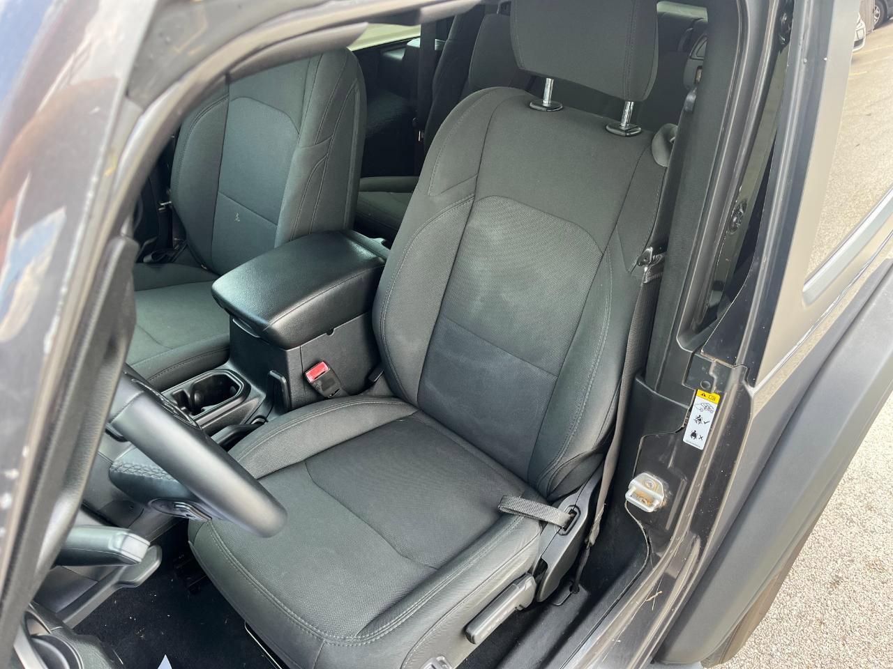 Used 2018 Jeep Wrangler Sport AWD/4WD image 12