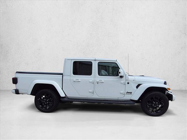 Used 2021 Jeep Gladiator Overland AWD/4WD image 4