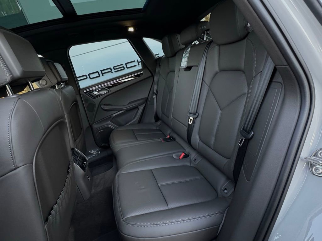 New 2026 Porsche Macan image 50