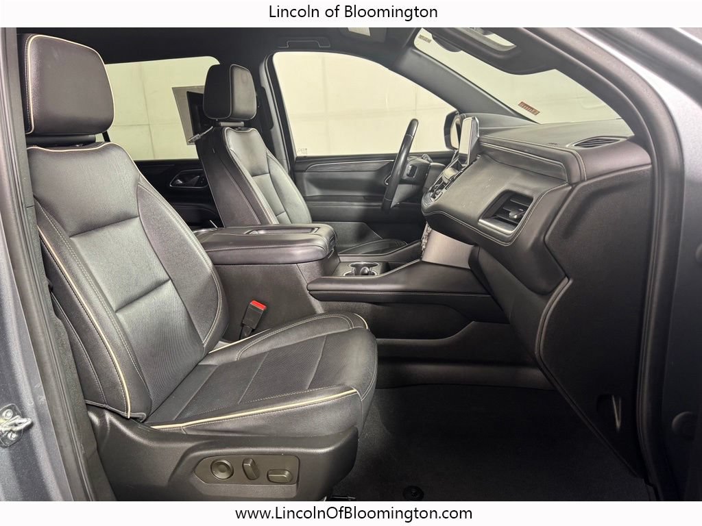Used 2022 GMC Yukon XL SLT AWD/4WD image 12