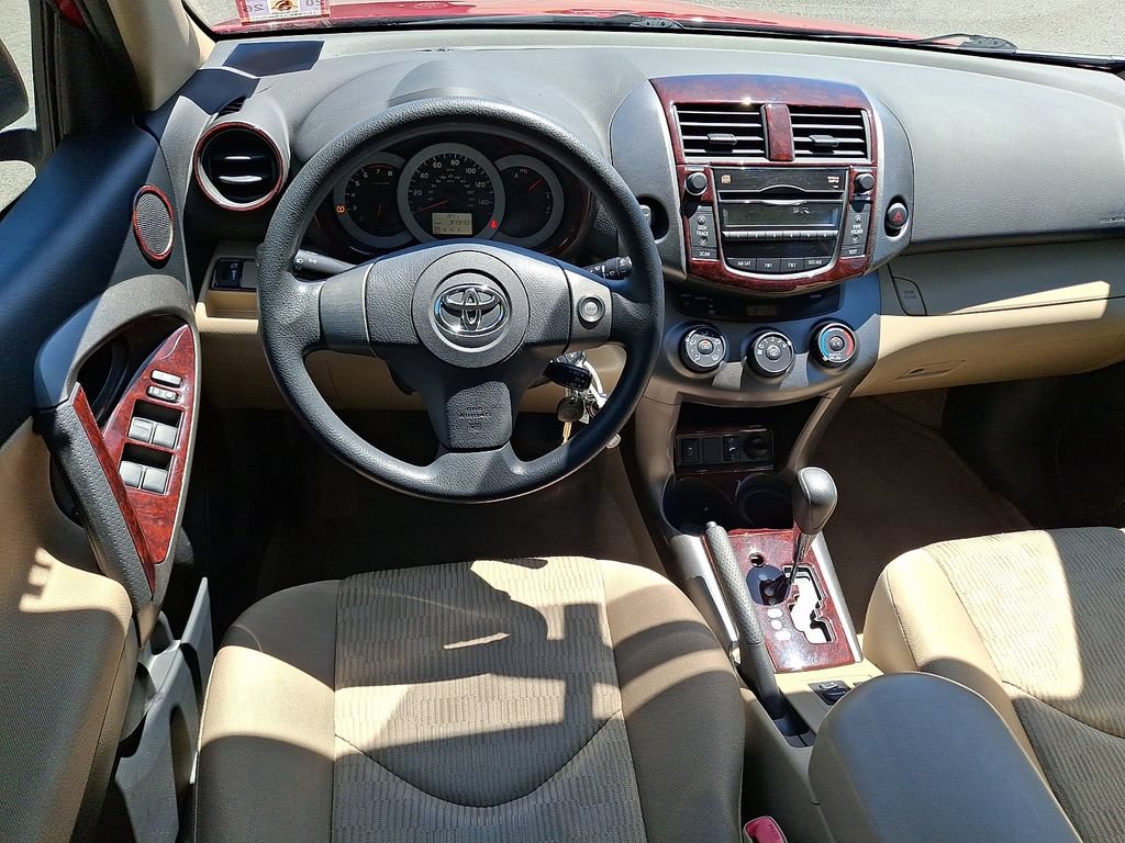 Used 2009 Toyota RAV4 4WD V6 image 2