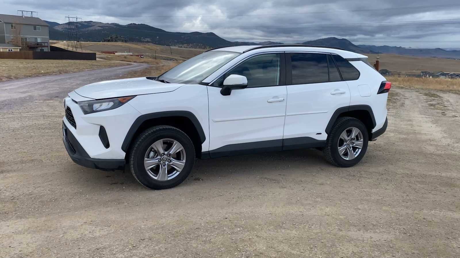 Used 2022 Toyota RAV4 LE image 5