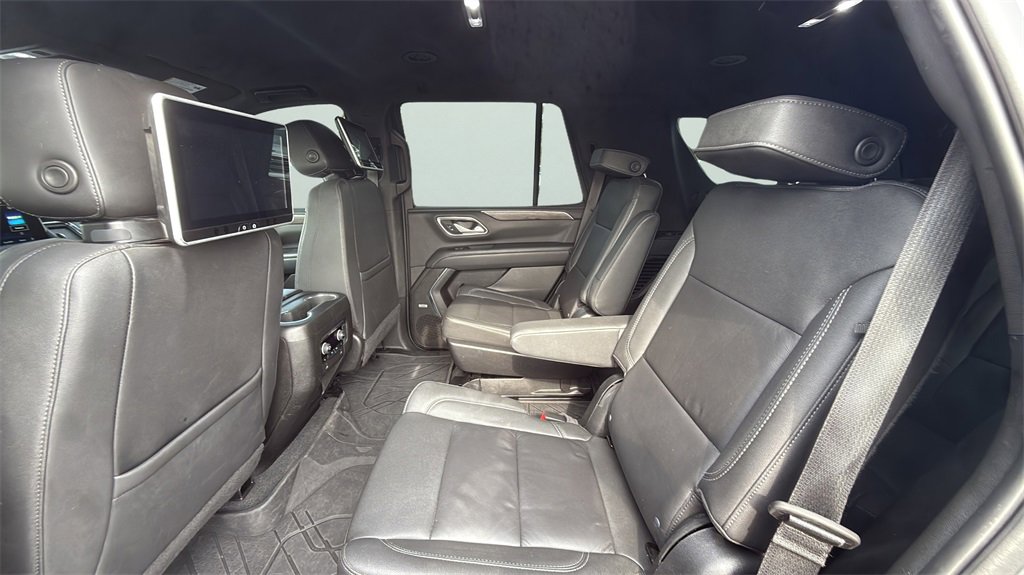 Used 2022 Chevrolet Tahoe LT w/ Luxury Package image 12