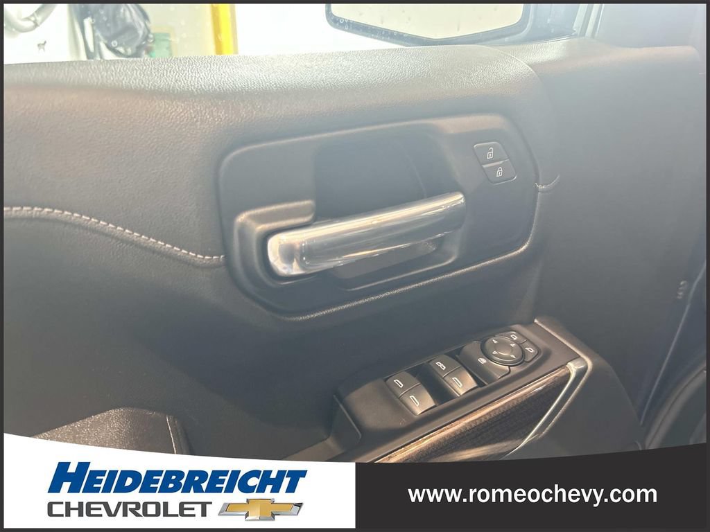 Certified 2022 Chevrolet Silverado 1500 LT w/ Convenience Package II AWD/4WD image 11