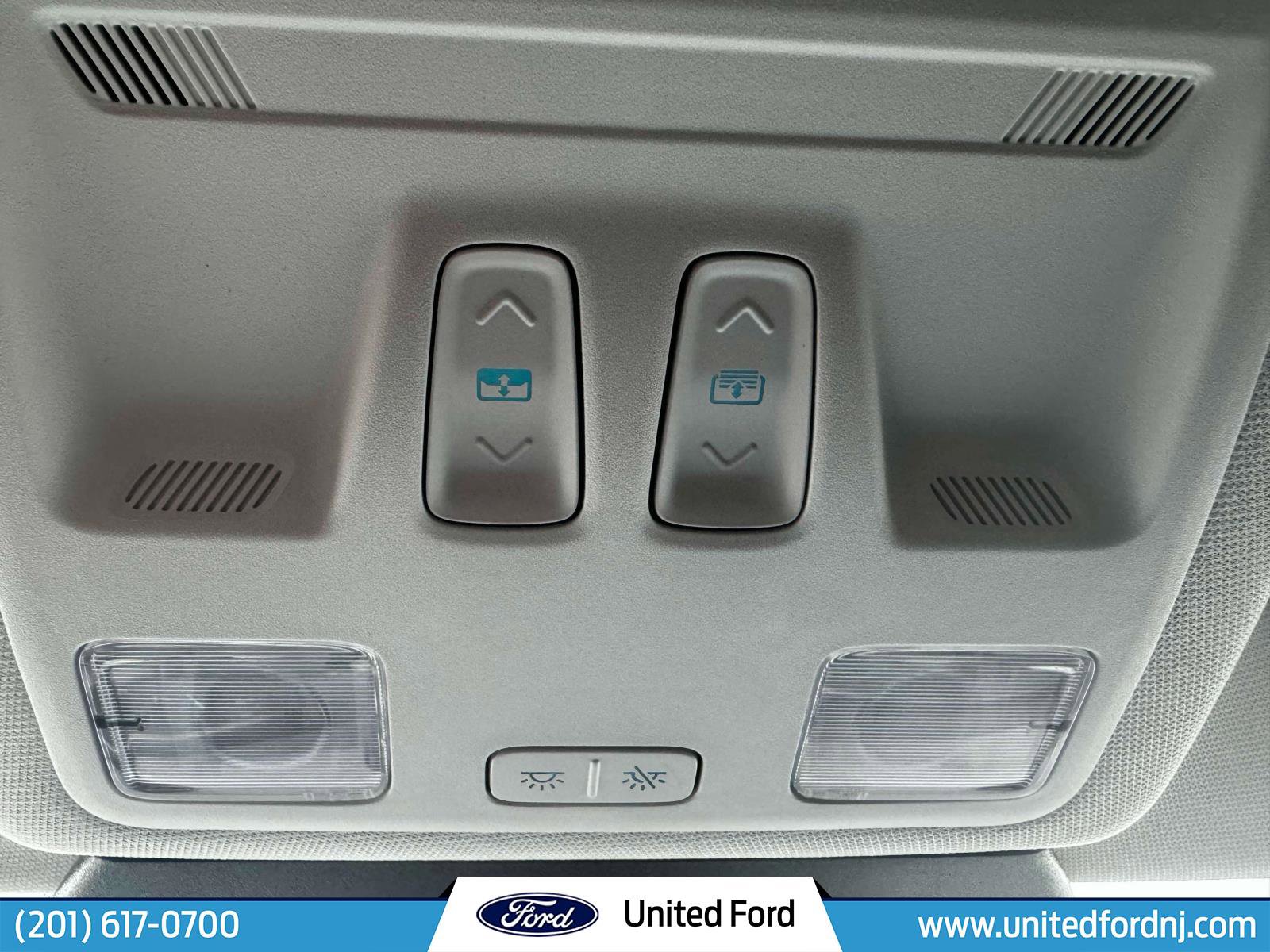 Used 2022 Ford Escape SEL w/ SEL Stealth AWD Package image 27