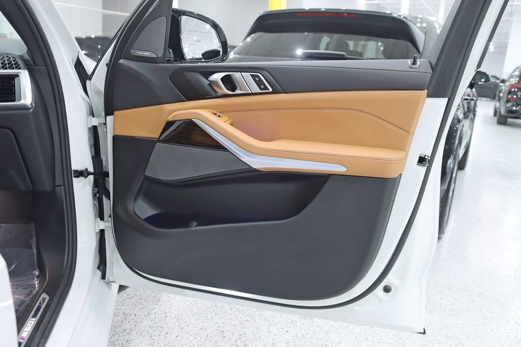 Used 2026 BMW X5 M60i image 38