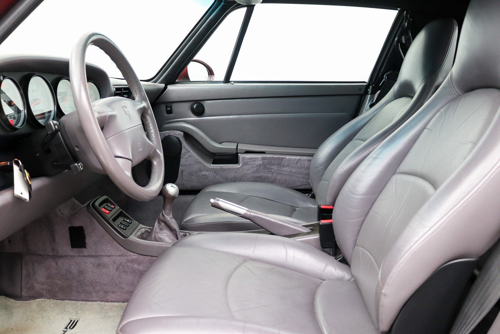 Used 1997 Porsche 911 Cabriolet image 32