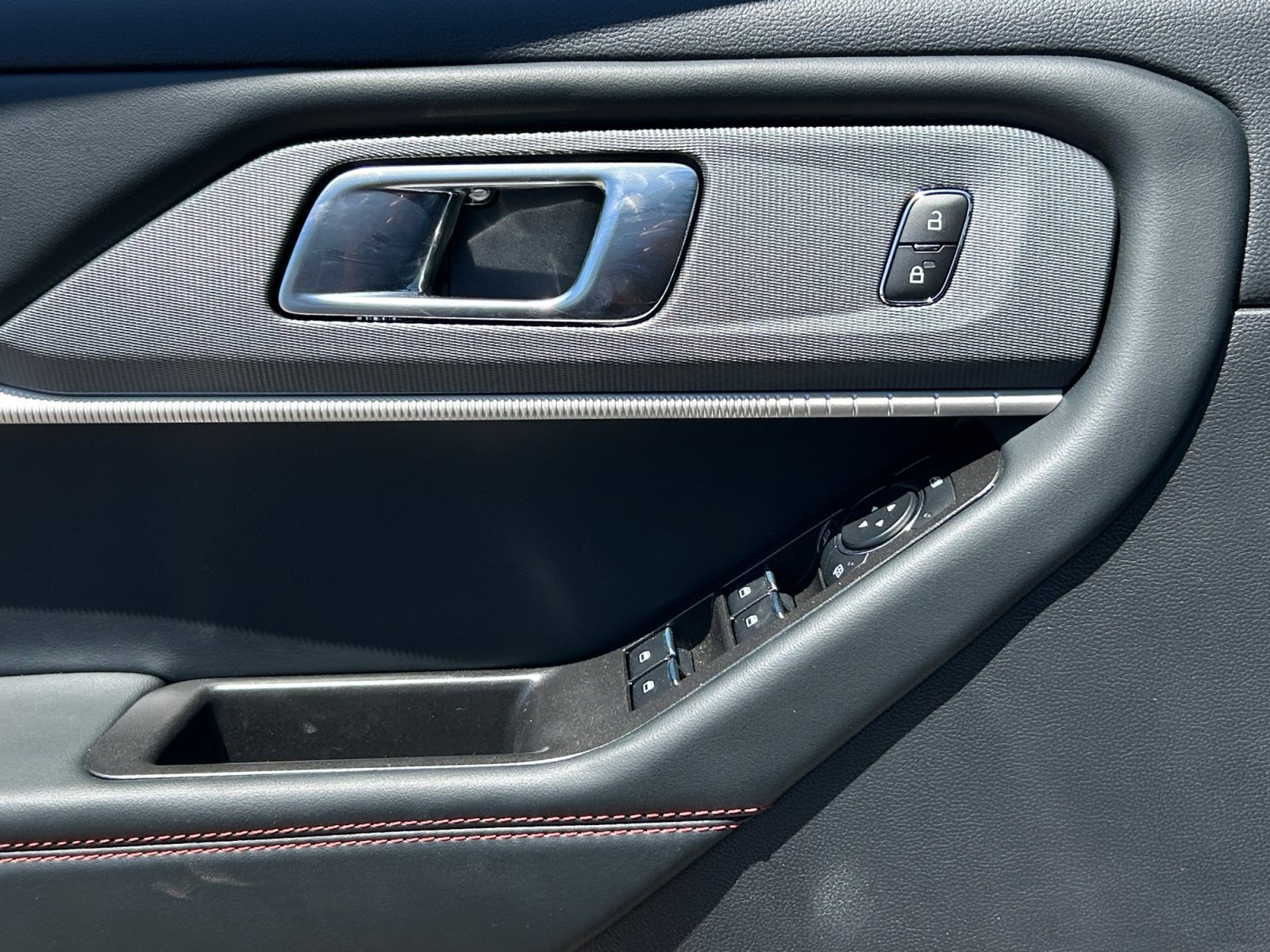 New 2026 Ford Explorer ST-Line RWD image 16