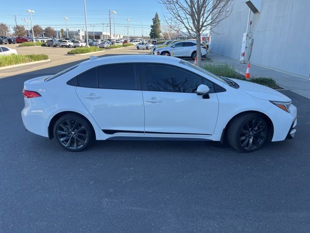 Used 2025 Toyota Corolla SE image 4