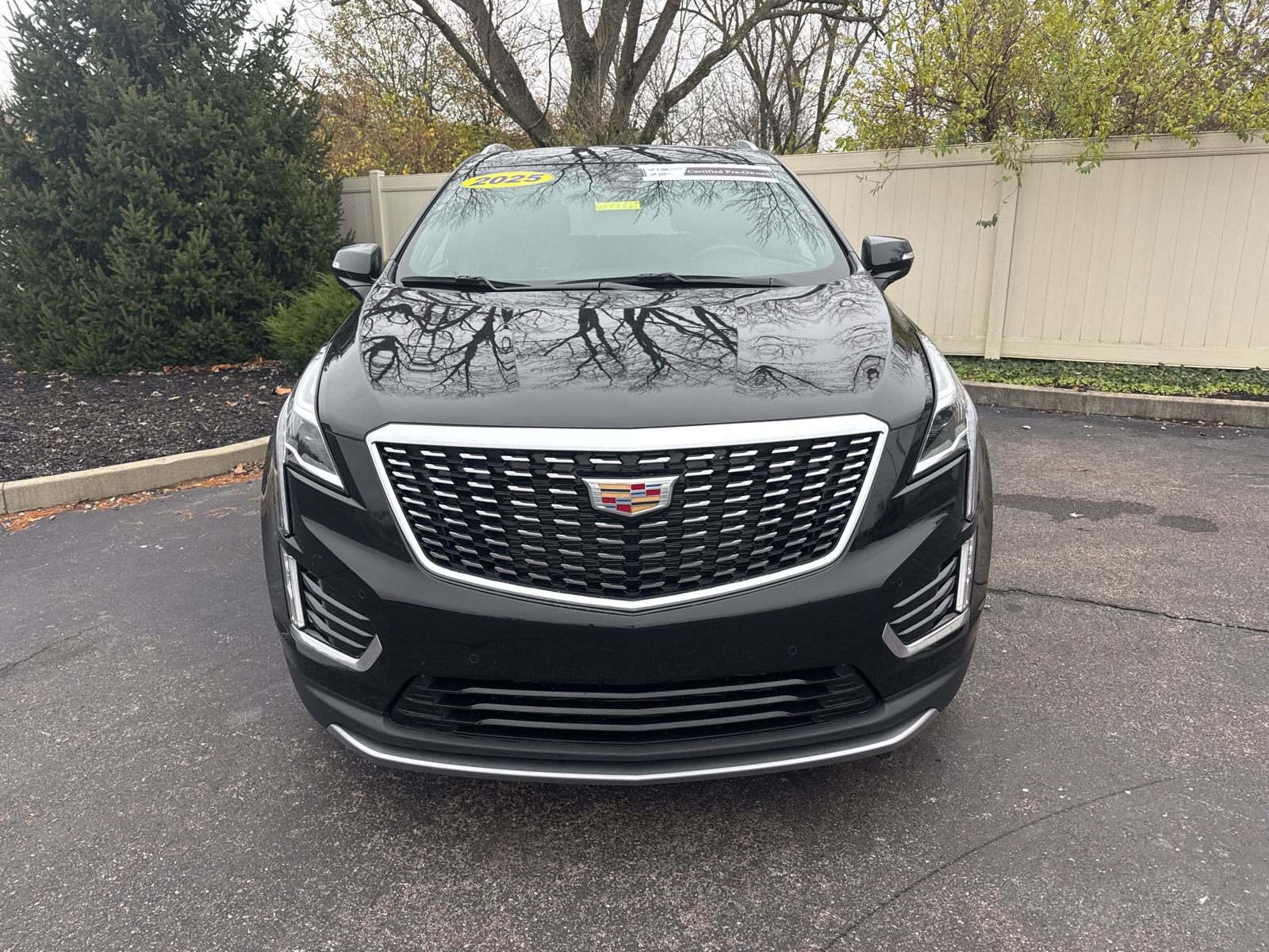 Used 2025 Cadillac XT5 Premium Luxury image 2