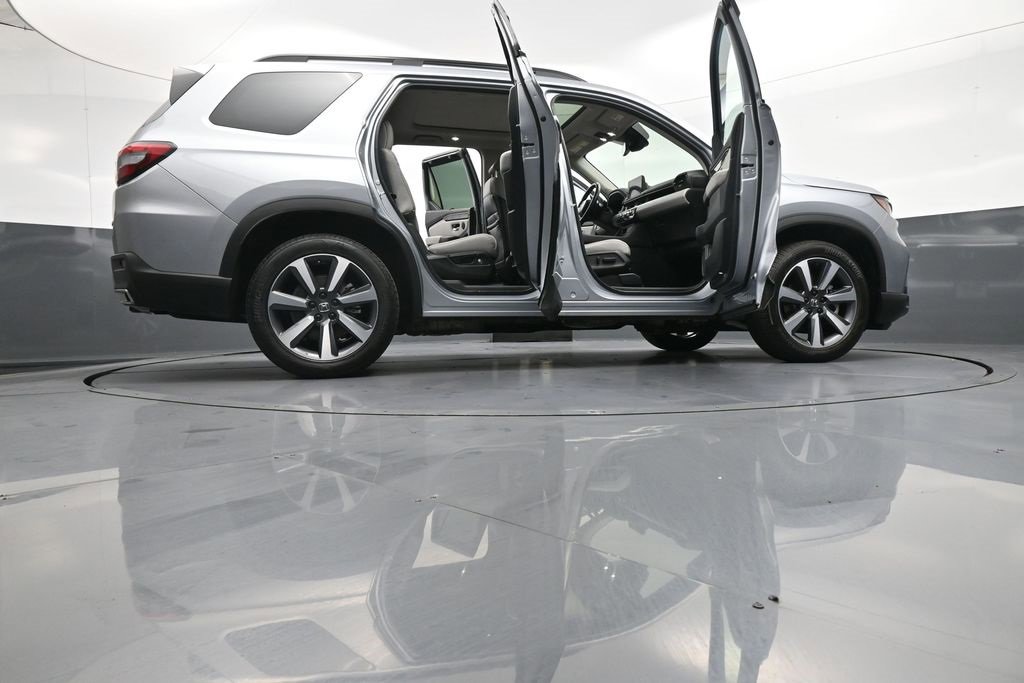 Used 2023 Honda Pilot Touring image 50