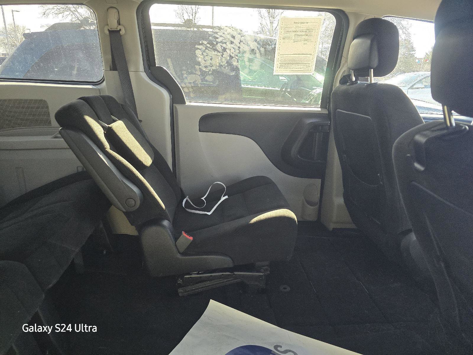 Used 2016 Dodge Grand Caravan SE w/ Quick Order Package 29E SE image 10