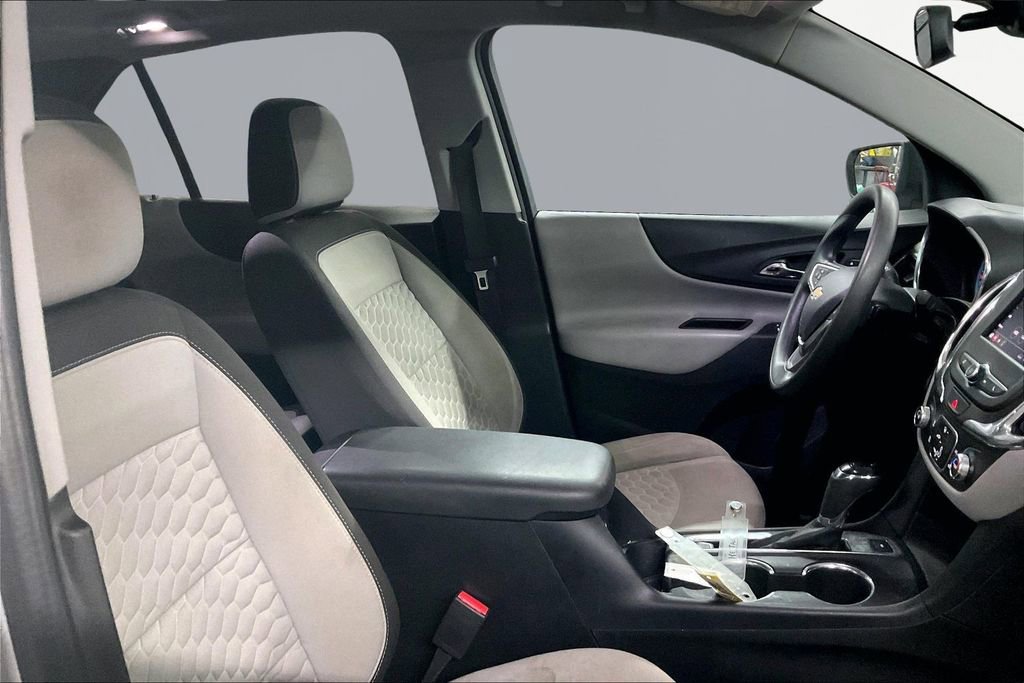 Used 2020 Chevrolet Equinox LS w/ LS Convenience Package image 30