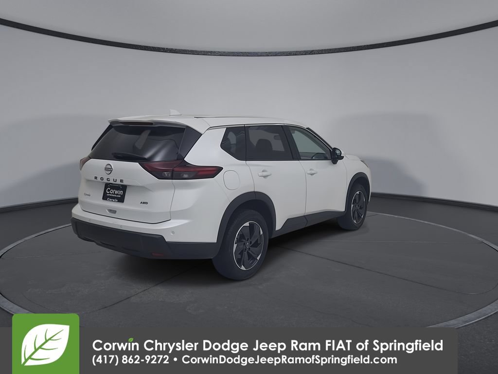Used 2025 Nissan Rogue SV AWD/4WD image 14